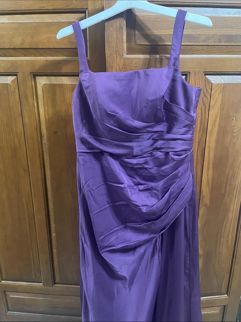 Purple Sz.8 Formal Fashion Long Dress New never worn very pretty and lightweight